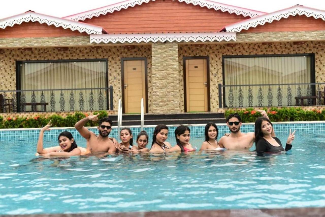 מנדרמוני Grand Beach Resort מראה חיצוני תמונה