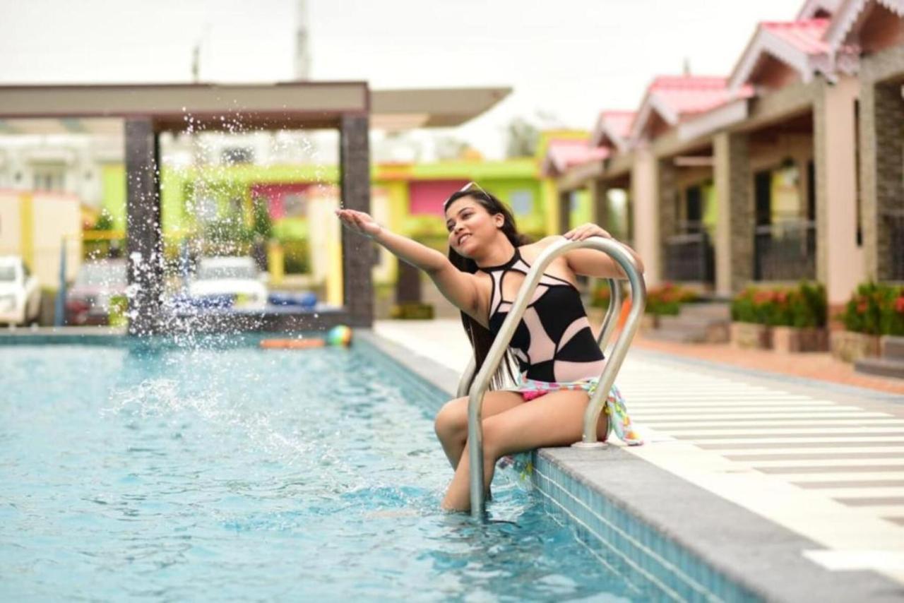 מנדרמוני Grand Beach Resort מראה חיצוני תמונה